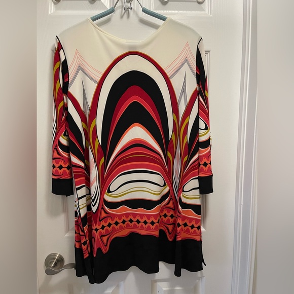 Eva Varro Black Red White Tunic - Picture 2 of 3